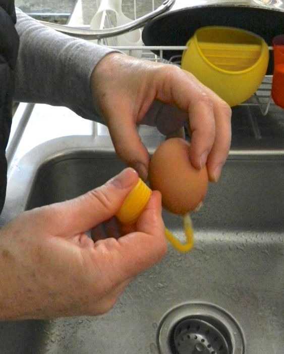 washing out egg